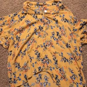 a 70’s yellow floral top